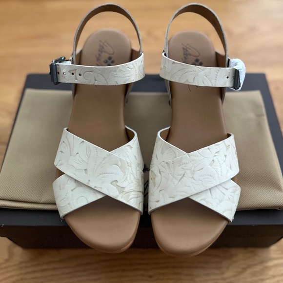 Patricia Nash NIB Gigi Sandals (8) - Picture 9 of 15